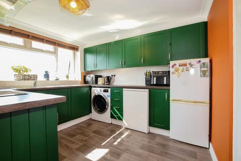 2 bedroom maisonette for sale, Beverley Gardens, Wembley, HA9