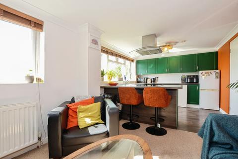 2 bedroom maisonette for sale, Beverley Gardens, Wembley, HA9