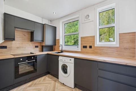 4 bedroom terraced house to rent, Loanfoot Gardens, Plean, Stirling, Stirlingshire, FK7 8BY