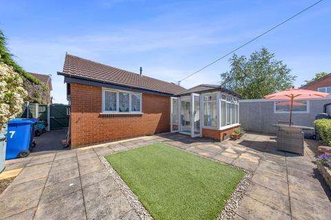 3 bedroom detached bungalow for sale, Dunley Close, Birchwood, WA3