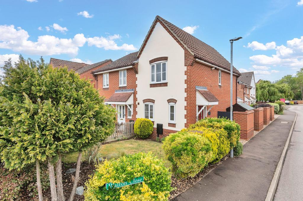 2 bedroom semi-detached house for sale