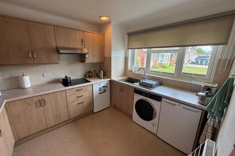 2 bedroom semi-detached bungalow for sale, St. Michaels Avenue, Margate CT9