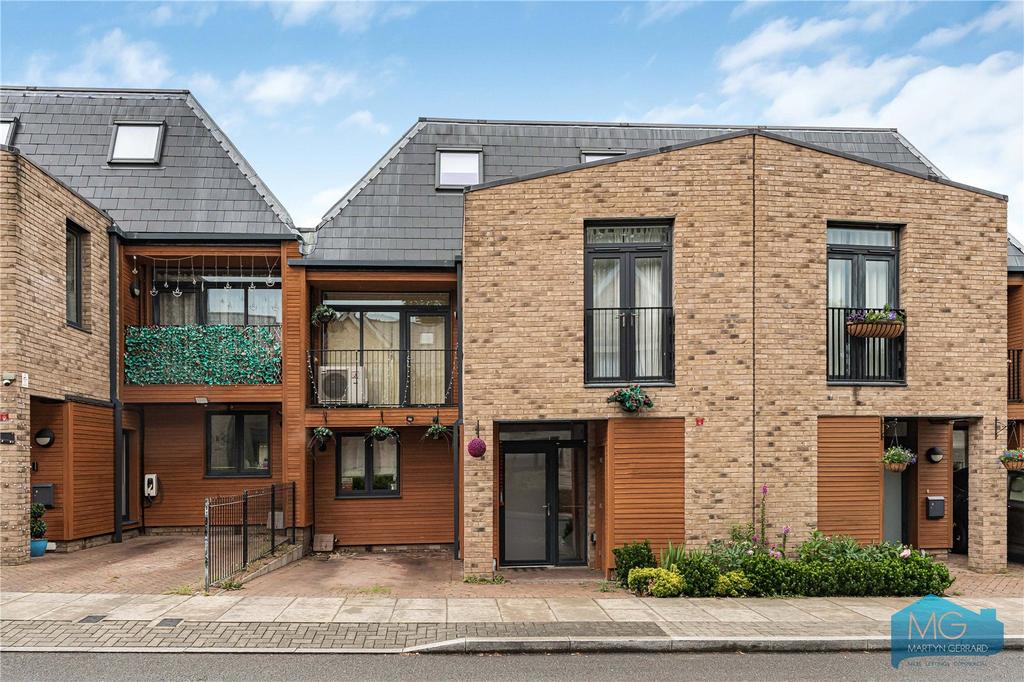 5 bedroom terraced house for sale