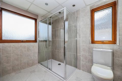 3 bedroom end of terrace house for sale, Inglewood Road, Clifton, Nottingham, NG11