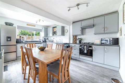 4 bedroom semi-detached house for sale, Faversham Court, Newcastle Upon Tyne, NE3