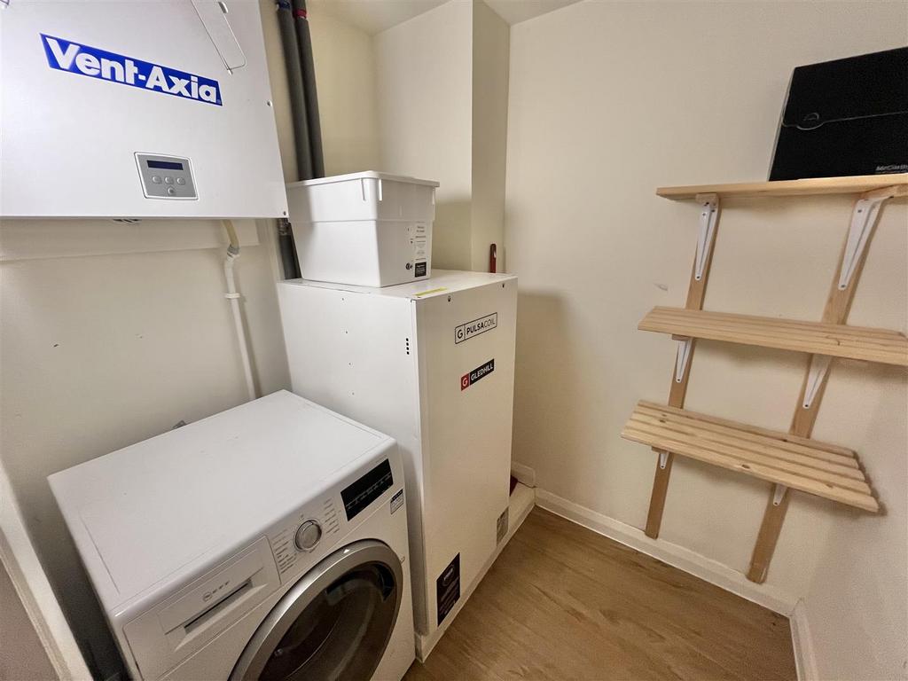 Utility room, utility
