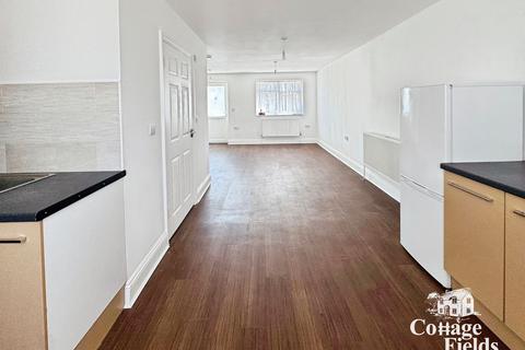 2 bedroom end of terrace house to rent, Eastern Avenue, Waltham Cross, EN8