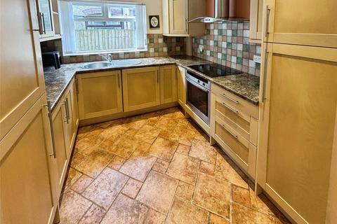 3 bedroom semi-detached house to rent, Whoberley Avenue, Whoberley, Coventry, CV5