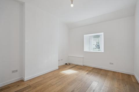 undefined, 8a Ancaster Square, Callander, Stirlingshire, FK17 8ED