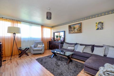 Stubbs Point, Plaistow, London, E13