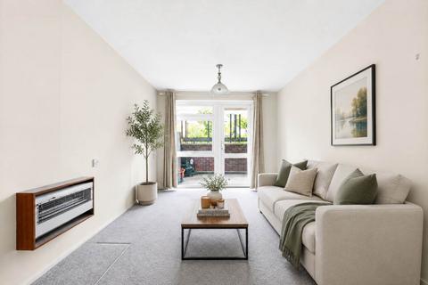 Half Moon Crescent, N1