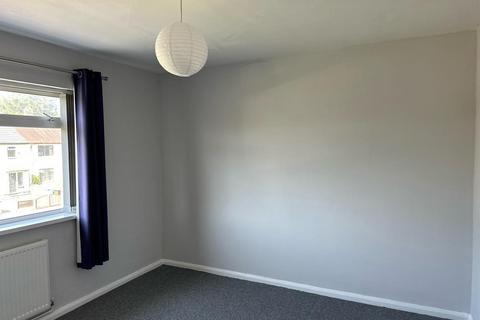 2 bedroom flat to rent, Aberford Road, Baguley