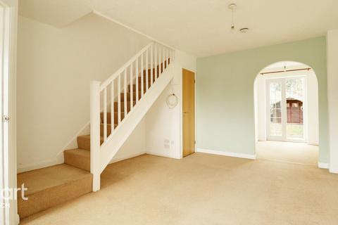 2 bedroom terraced house to rent, Bramble Close, Norwich