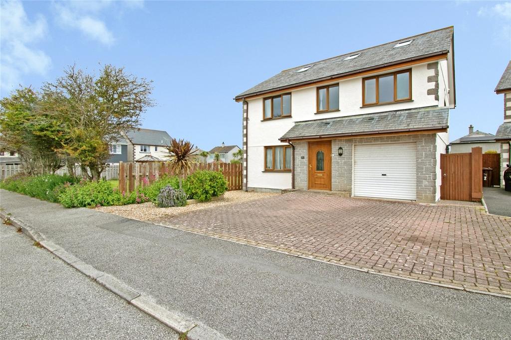 6 bedroom detached house for sale