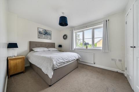3 bedroom link detached house for sale, Carmello Close, Carterton, Oxfordshire, OX18