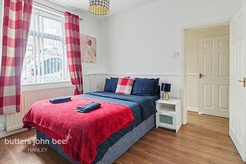 End of terrace house - Cliff Street, Stoke-On-Trent ST6 1