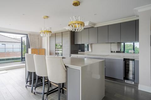 2 bedroom flat for sale, Station Parade, Virginia Water