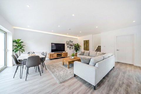 undefined, Brook Mews, London, N13
