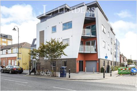 1 bedroom in a house share to rent, Halls, 151 Fawcett Road, Southsea, PO4
