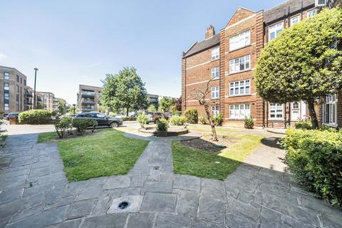2 bedroom flat for sale, Thorncliffe Court, Clapham Park, London, SW4