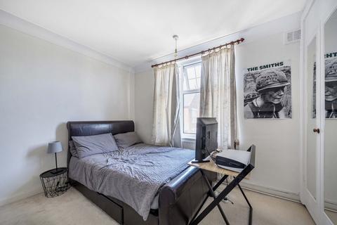 2 bedroom flat for sale, Thorncliffe Court, Clapham Park, London, SW4
