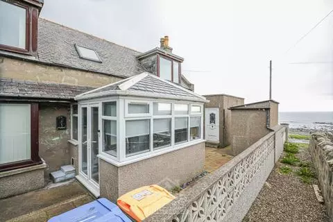 3 bedroom cottage for sale