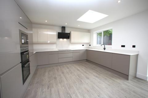 3 bedroom detached bungalow for sale, Templegate Rise, Leeds