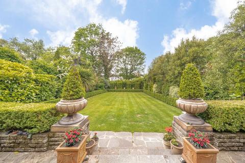 5 bedroom detached house for sale, Woodfield Avenue, London SW16
