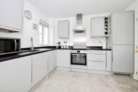 3 bedroom detached house for sale – pohled 2