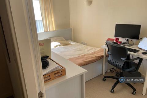 2 bedroom flat to rent, Upper Parliament St, Liverpool, L8