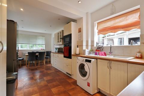 2 bedroom bungalow for sale, Ninesprings Way, Hitchin
