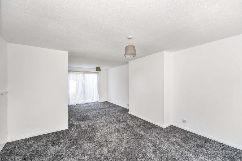 Mill Close, West Drayton, UB7 – pohled 4