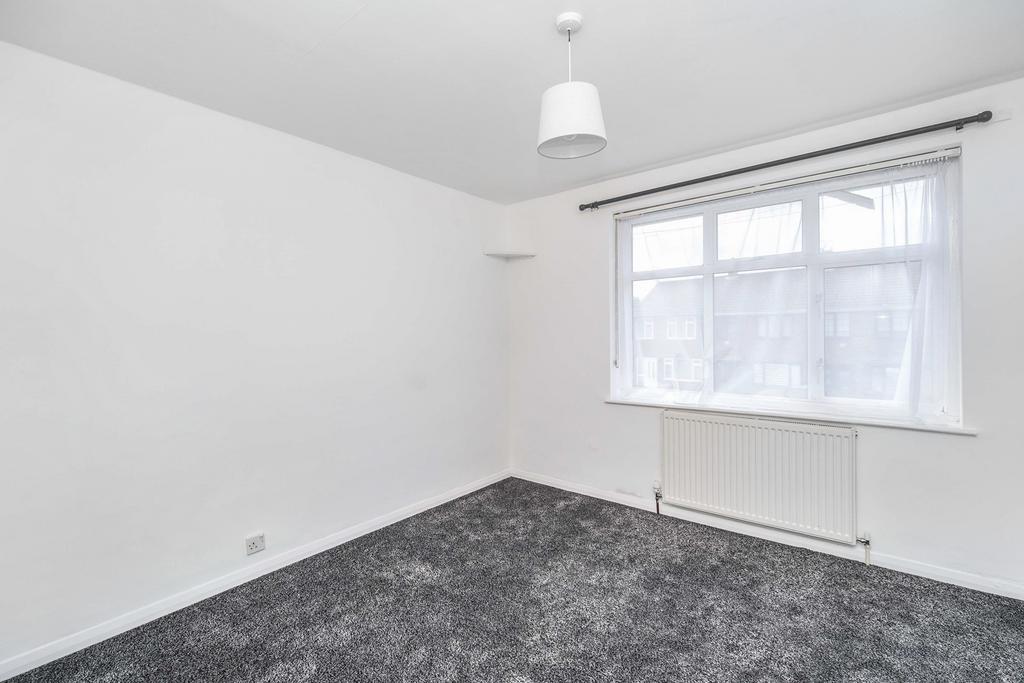 Mill Close, West Drayton, UB7 – další