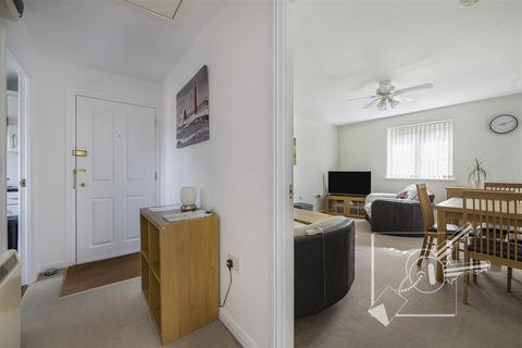 2 bedroom apartment for sale, Marsh View, Gravesend