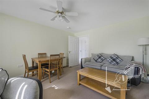 2 bedroom apartment for sale, Marsh View, Gravesend