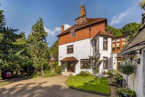 North End Avenue, Hampstead, NW3