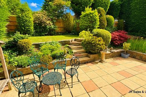 3 bedroom detached bungalow for sale, Tolmers Avenue, Cuffley