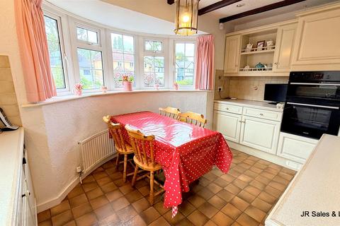 3 bedroom detached bungalow for sale, Tolmers Avenue, Cuffley
