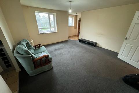 2 bedroom flat to rent, Kinsey Road, SMETHWICK