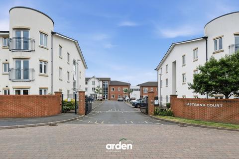 Flat - Eastbank Drive, Eastbank Court Eastbank Drive, WR3
