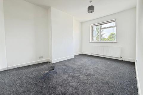 2 bedroom house to rent, Staines Road, Feltham