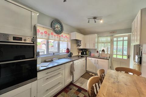 3 bedroom bungalow for sale, Woodland Avenue, Thornton FY5