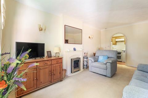 1 bedroom retirement property for sale, Roebuck Close, Bancroft Road, Reigate, Surrey, RH2