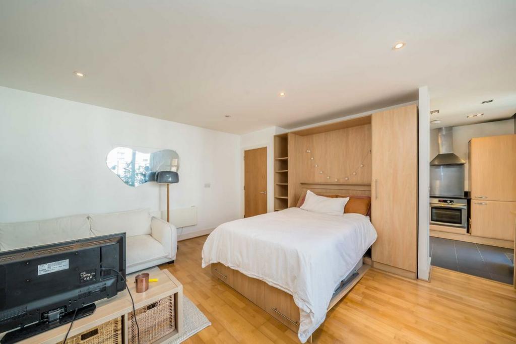 Apartment in London - View 2