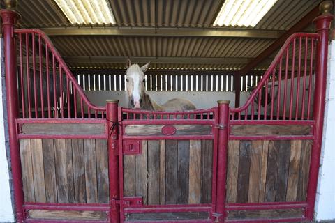 5 bedroom equestrian property for sale, Godington, Oxfordshire.