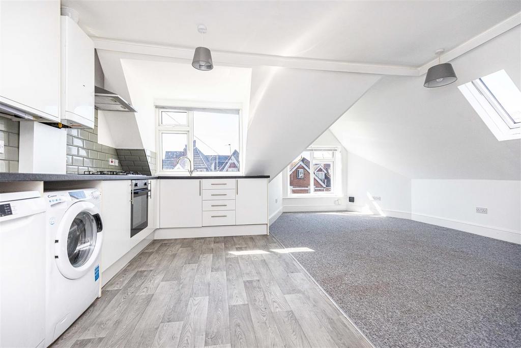 2 bedroom flat to rent