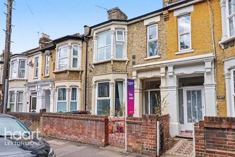 2 bedroom flat for sale, Warren Road, London