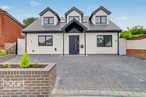 Rutland Approach, Hornchurch