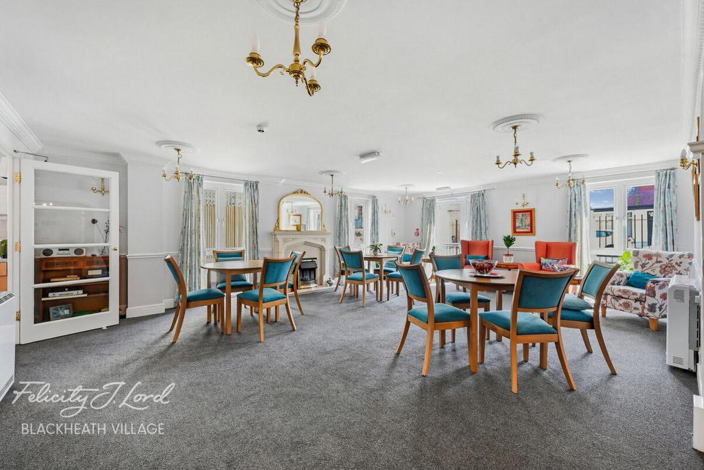 Dining room, fireplace