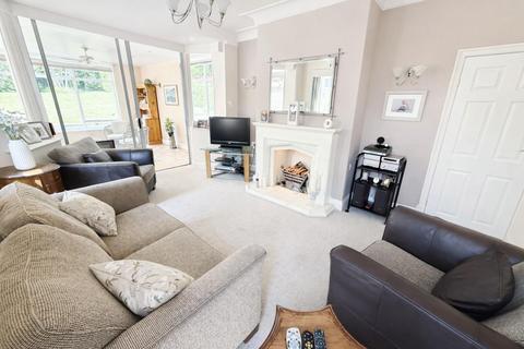 4 bedroom detached house for sale, Willowfield Drive, Halifax